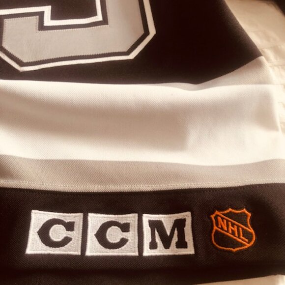 AUTHENTIC GRETZKY LA KINGS JERSEY - Picture 6 of 13